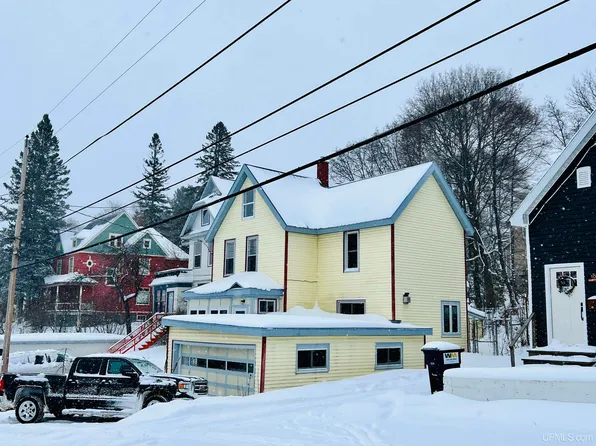 107 W South Ave, Houghton, MI 49931