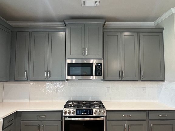 4th image of 894 Bessie Ct