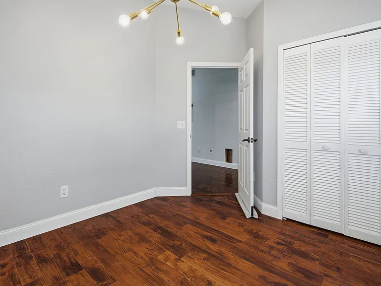 12118 Dickenson Ln — Photo 13