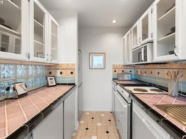 3701 SW Condor Ave APT K1, Portland, OR 97239