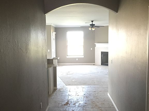 3rd image of 7205 Meadow Lake Dr