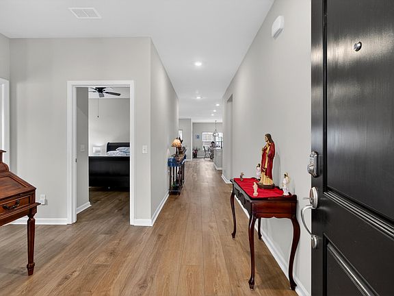 5th image of 1387 Locals St