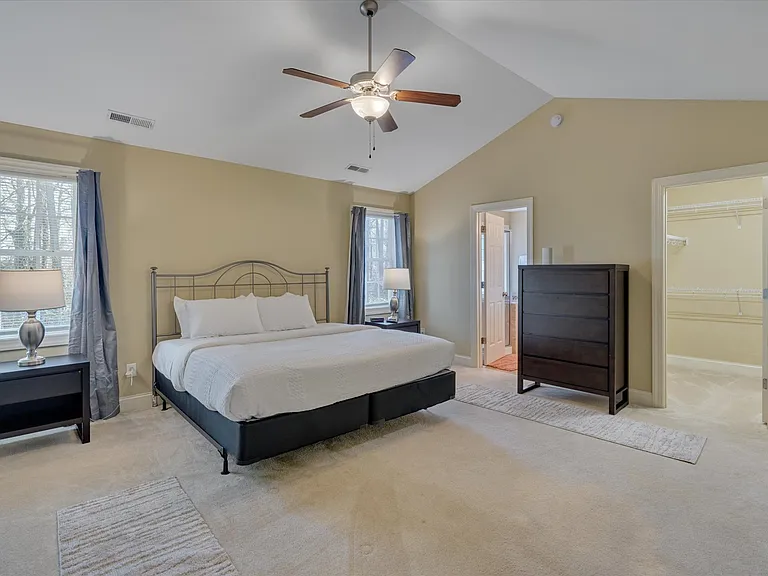 320 Lawrence Rd — Photo 16