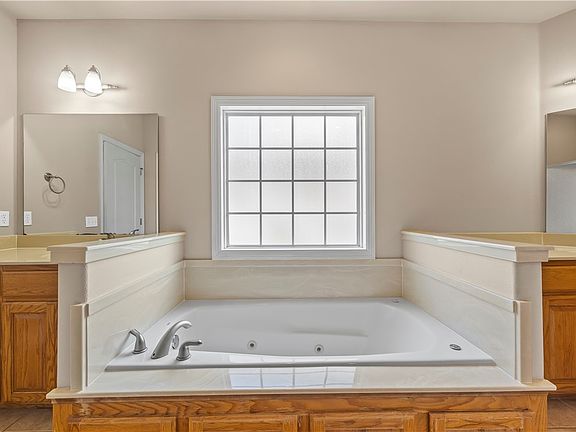 3rd image of 3802 SW Osprey Dr