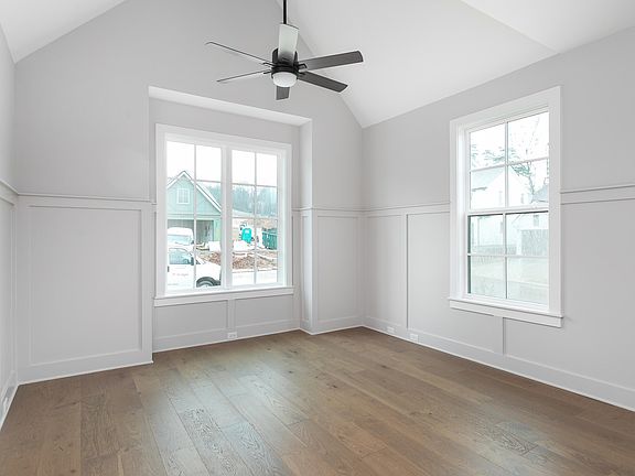 4th image of 7073 Mercedes Ln