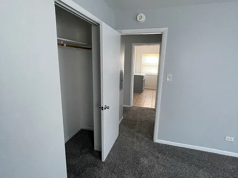 15032 Dorchester Ave #1W — Photo 12