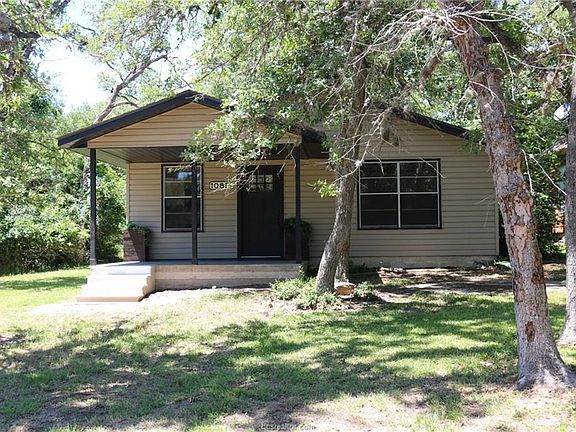 2nd image of 110 Parkview Dr