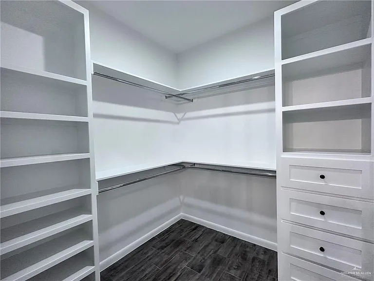 1100 Azalea St — Photo 18