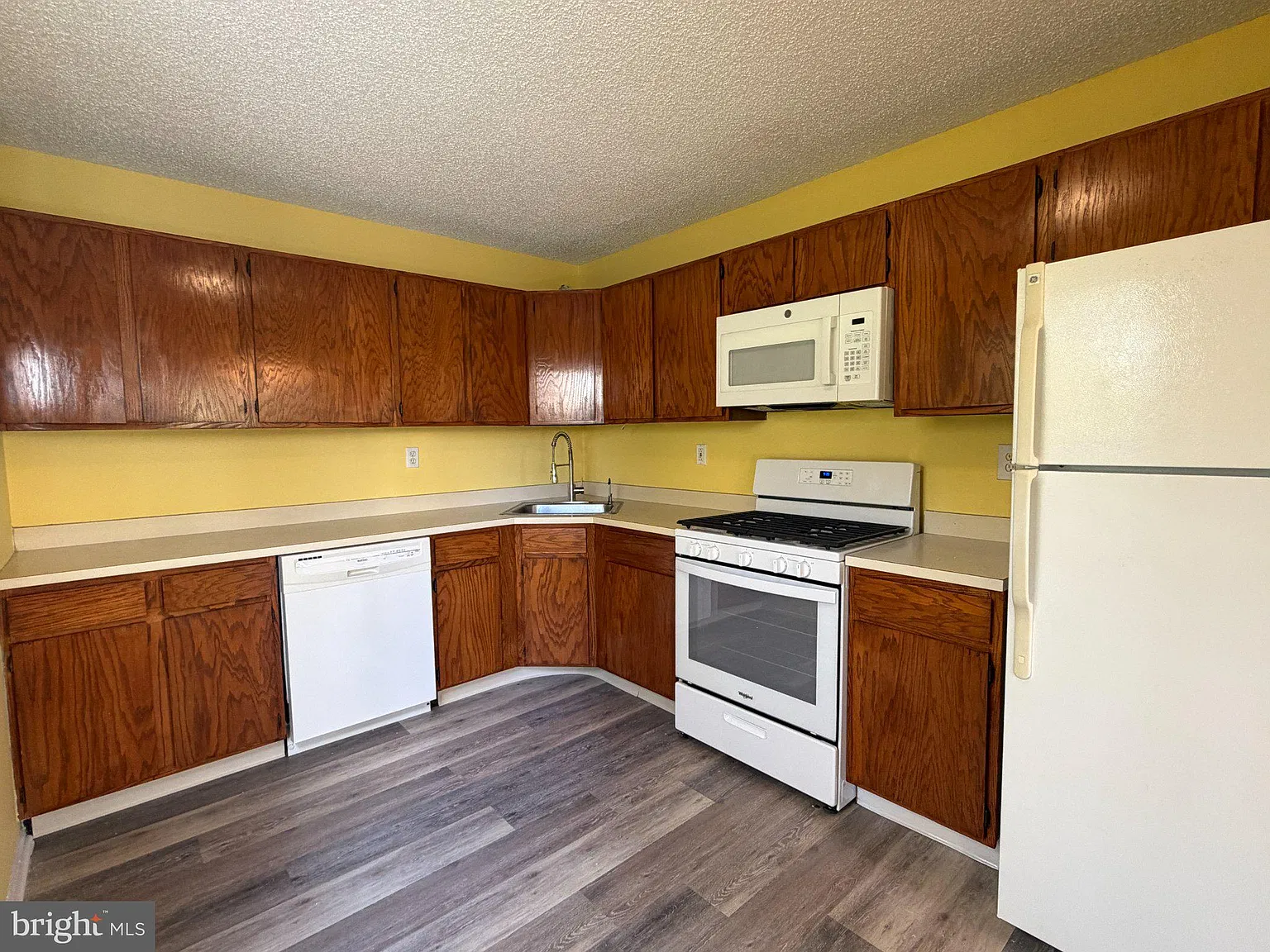 2 bed, 2.5 bath, 1250 sqft, $2,700 — Photo 4