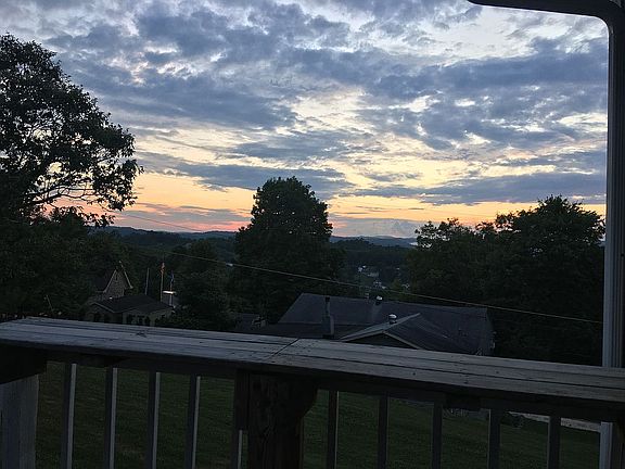 3rd image of 1512 Dawn Dr #3