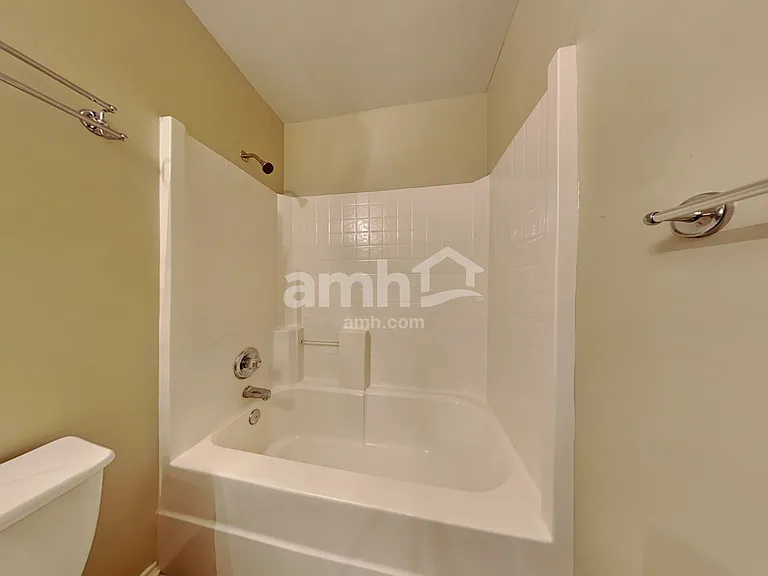 809 Dixon Ln — Photo 17