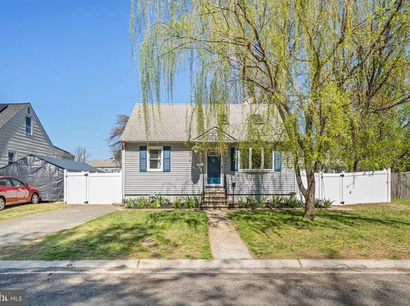 171 Fairfax Dr, Cinnaminson, NJ 08077