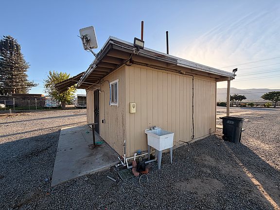 3rd image of 33440 Mission Trl