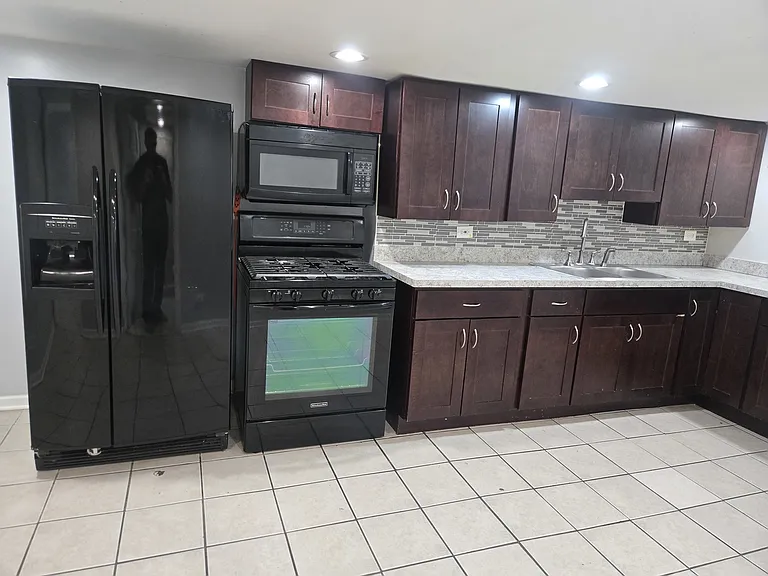 1935 N Leamington Ave #1 — Photo 8