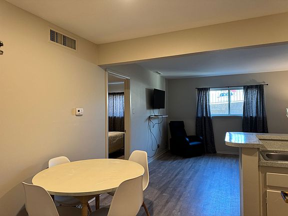 5th image of 528 S Saunders Ave #10