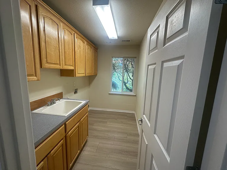 16918 SW Stellar Dr — Photo 12