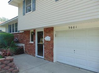 3601 S Randall Dr, Independence, MO 64055
