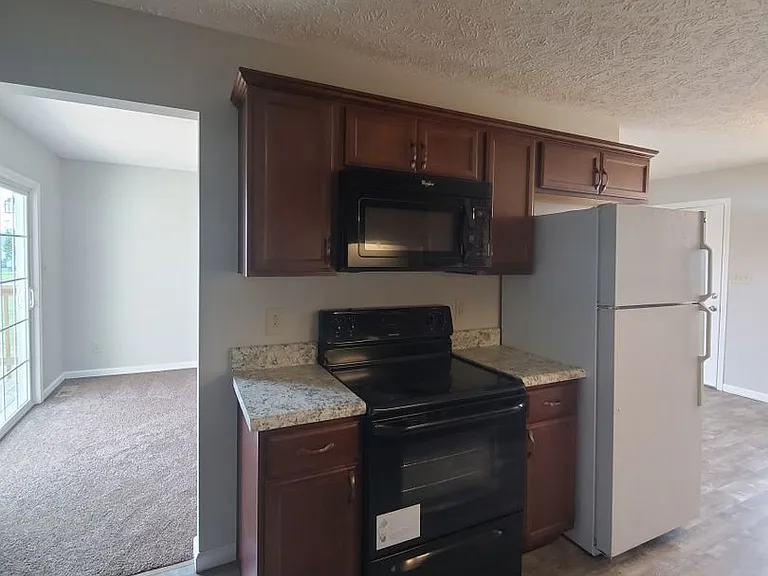 207 Jenna Ave — Photo 10
