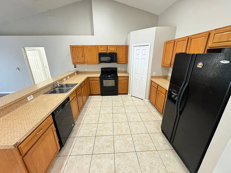 639 Bittern Ct — Photo 18