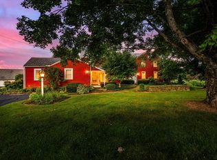 17 Apple Rd, Brimfield, MA 01010