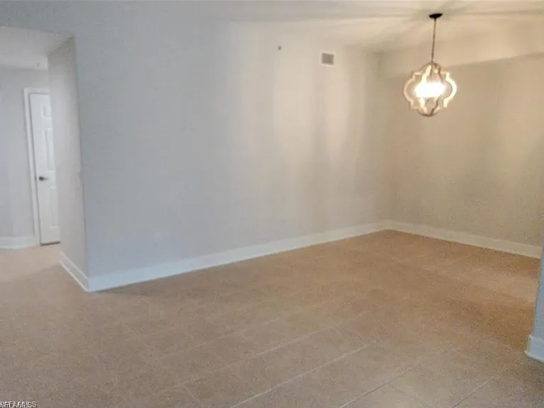 1315 Henley St #1003 — Photo 8