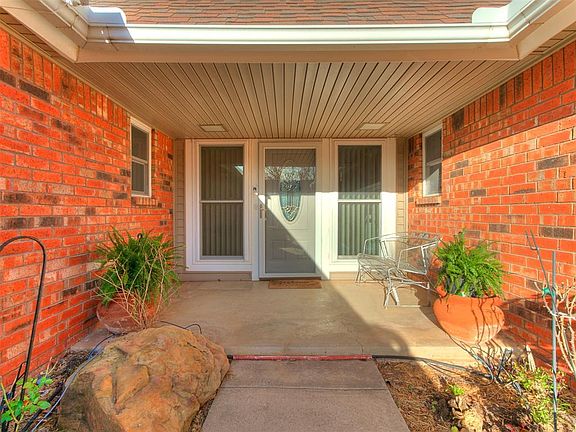 3rd image of 9009 Salsbury Ln