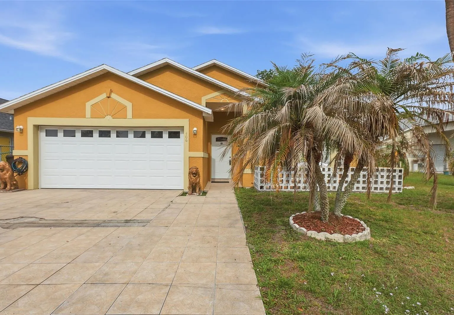3 bed, 1592 sqft, $2,300 — Photo 1