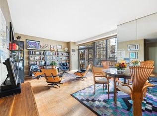 100 United Nations Plz APT 10C, New York, NY 10017