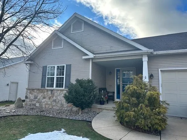 6925 Buckhorn Dr, Madison, WI 53718