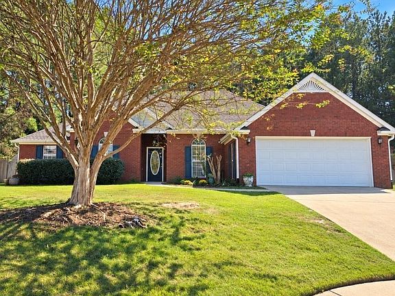 2nd image of 1432 Primrose Ln
