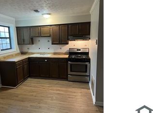 6 Center Ct, Newnan, GA 30263