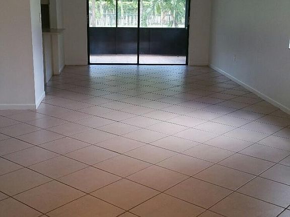 2nd image of 15462 Turnbull Dr