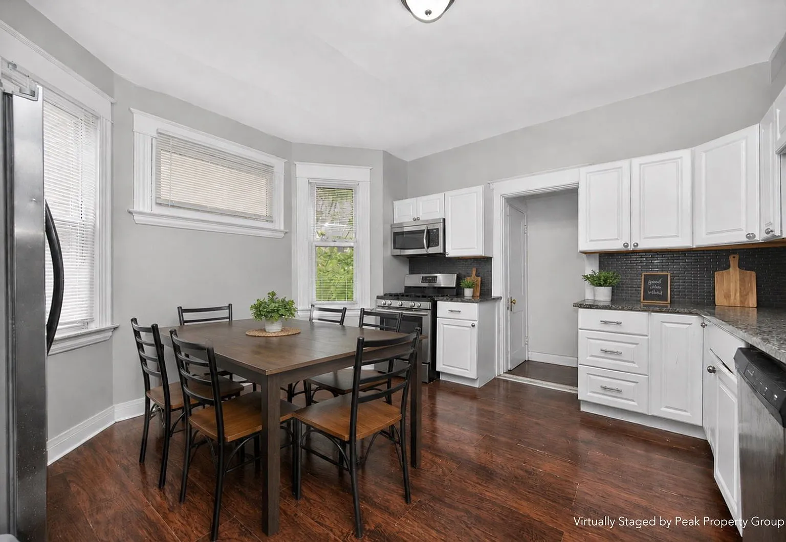 6 bed, 2.0 bath, 1847 sqft, $4,995 — Photo 4