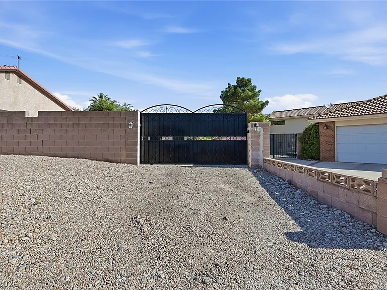 1410 S Monte Cristo Way — Photo 5