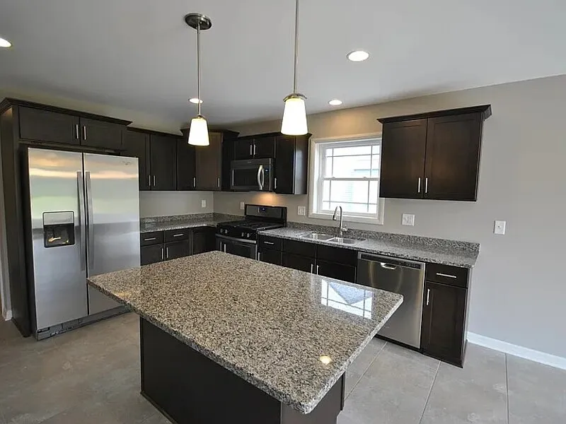3 bed, 2.5 bath, 2052 sqft, $3,300 — Photo 3