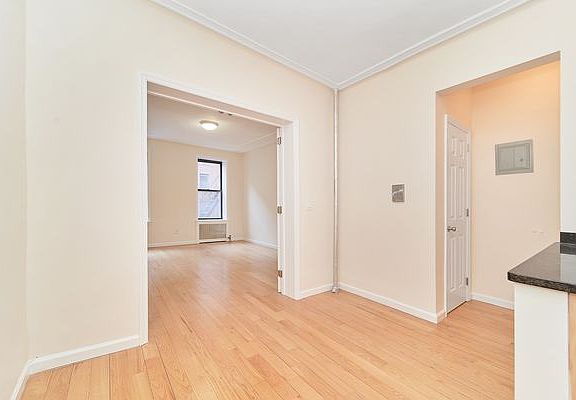 5th image of 117 E 89th St APT 3B