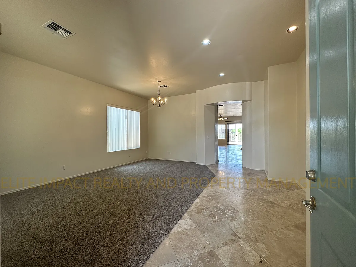 Building Photo - 6166 Placita