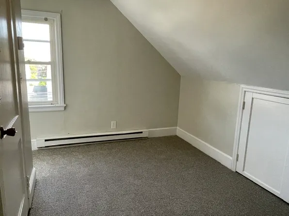 316-318 Burritt Ave Floor 3, Stratford, CT 06615