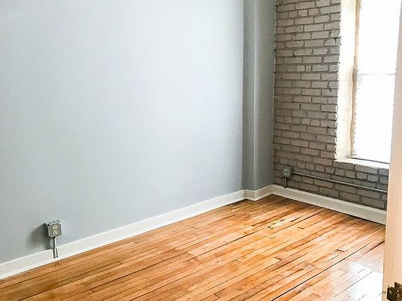 2nd image of 606 E 15th St #606-2R-2