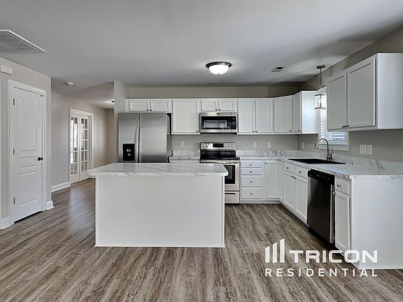 3rd image of 112 Tarrington Dr