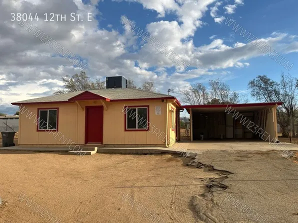 38044 12th St E, Palmdale, CA 93550