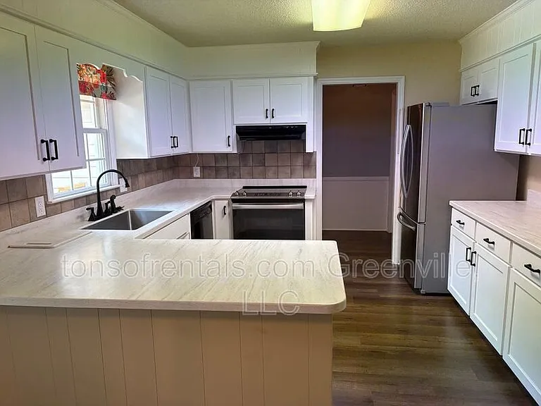 129 Foster Rd — Photo 5