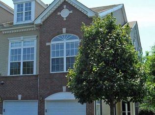 132 Rock Creek Dr, Clifton, NJ 07014