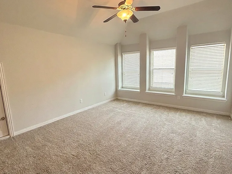 337 Prairie Ridge Ln — Photo 14