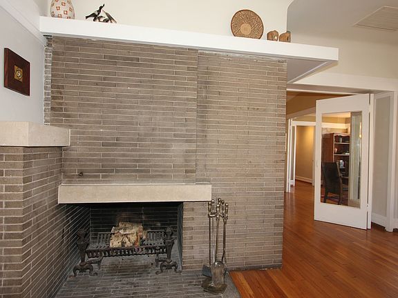 5th image of 152 N Scoville Ave APT 2S