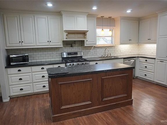 2nd image of 1719 Quamasia Ave