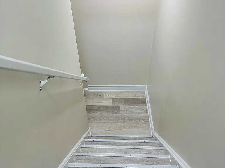 973 Ledbury Cres #BASEMENT — Photo 4
