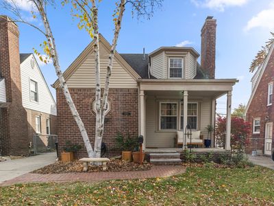 22811 Buckingham St, Dearborn, MI, 48128