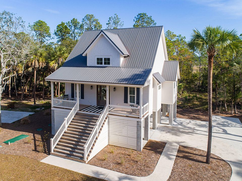 1st image of 7 Palmetto Point Drive