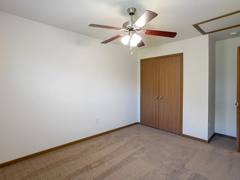 701-703 Glenstone Dr. — Photo 42